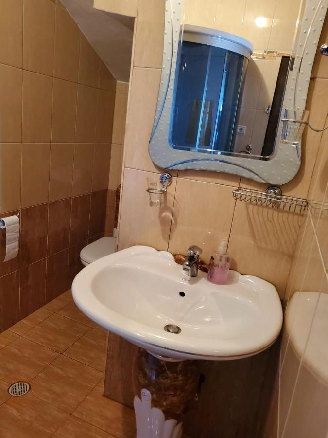 Lake Ohrid Guesthouse "Villa Valentina" Pogradec Ngoại thất bức ảnh